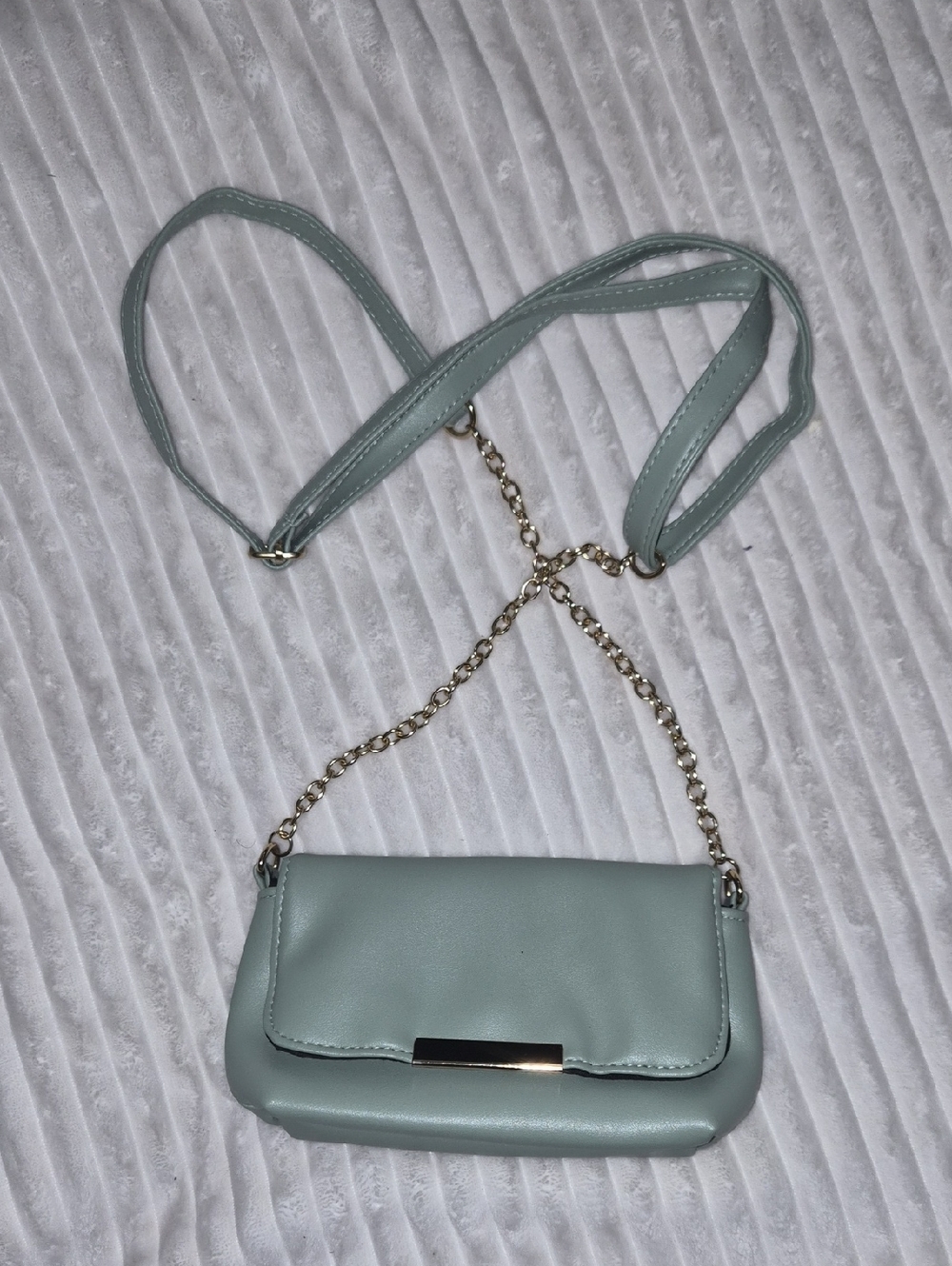 Ardene Mint Green Crossbody Bag with Chain Strap